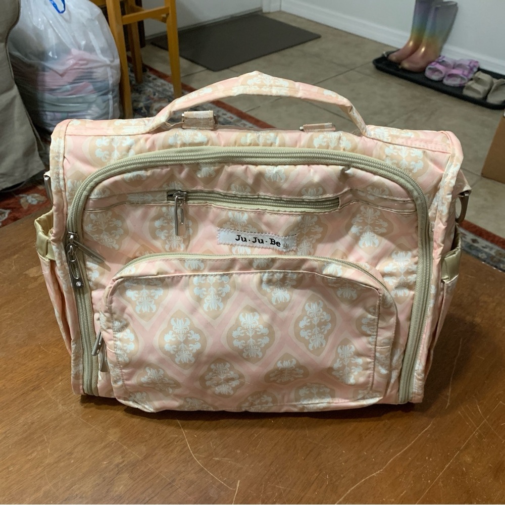 Ju-Ju-Be Pink and Cream Patterned backpack